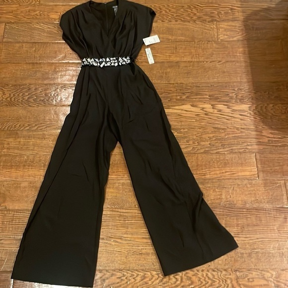 NWT BISOU BISOU Womens Black Wide Leg Jumpsuit Size 4 w Faux Gemstone Belt - Picture 4 of 11